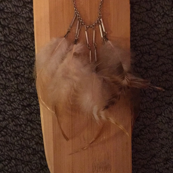 Feather necklace - Picture 2 of 2